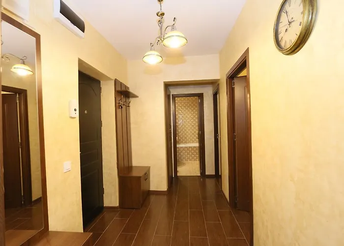 Erika - By The アパート *